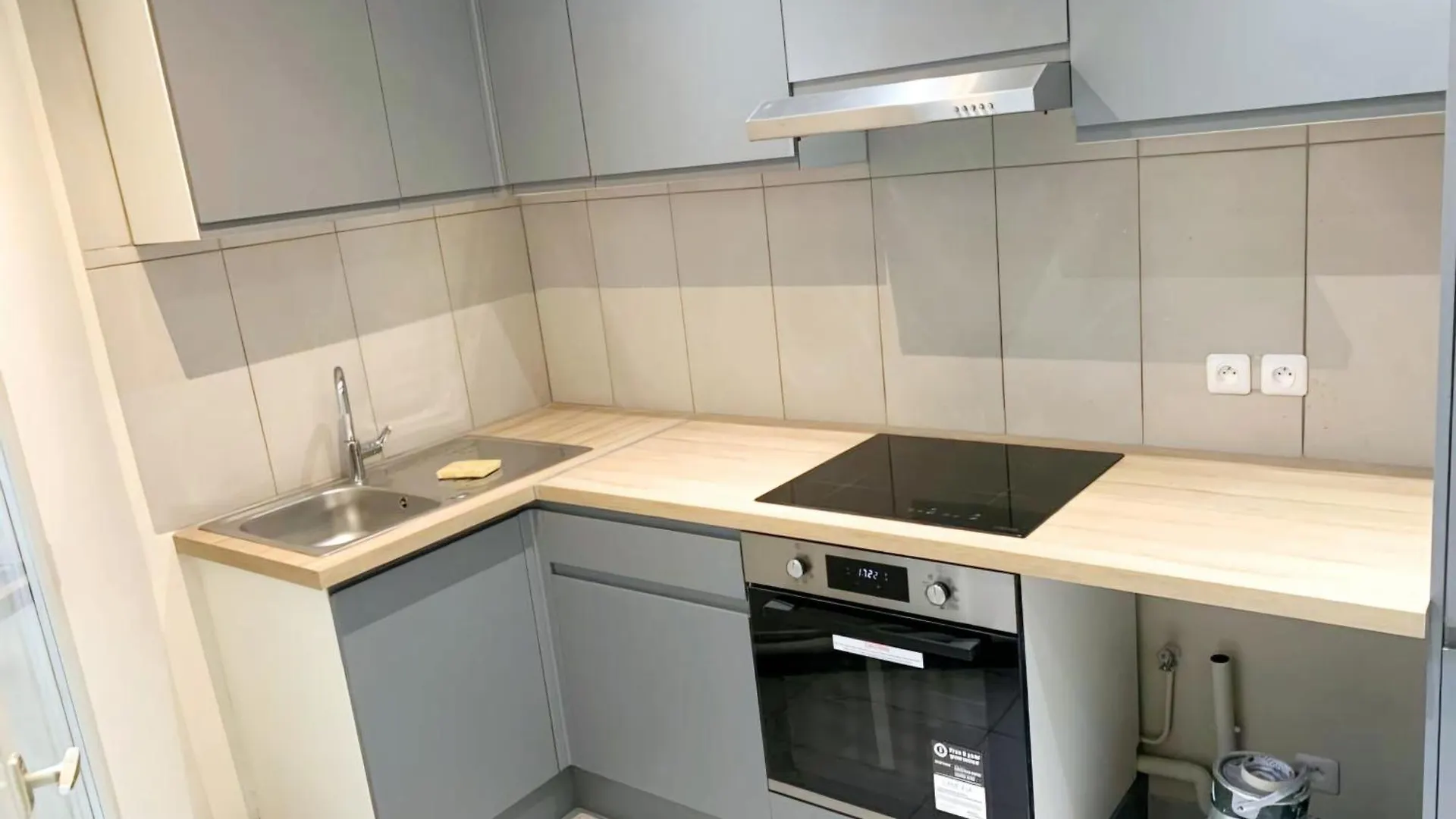 Cozy 32 M Near Montmartre Apartment Paris France